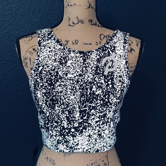 Lululemon reflective crop - Picture 3 of 3